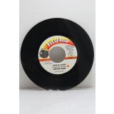 BEENIE MAN　GANJA FARM